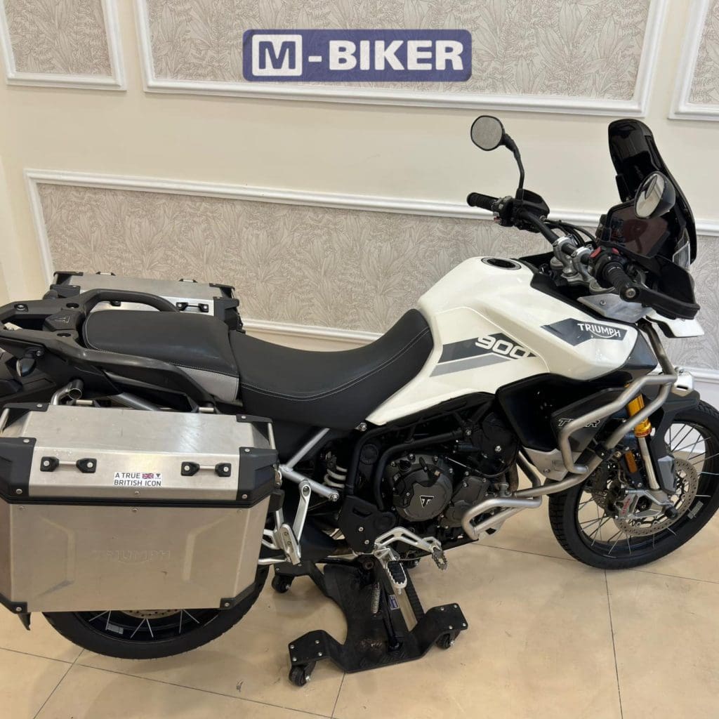 Ben nâng xe MB105