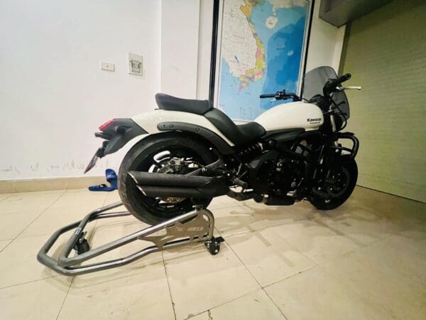 Ben nâng xe Kawasaki Vulcan 650S chính hãng Mbikervn (2)