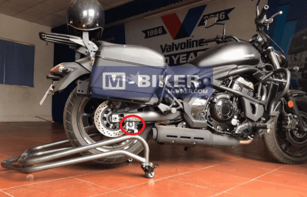 Ben nâng xe Kawasaki Vulcan 650S chính hãng Mbikervn (3)