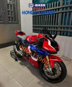 ben nâng honda CBR150R