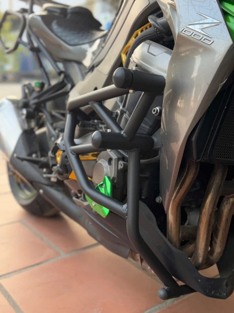 chống đổ z1000