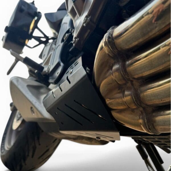 ốp cổ pô cb650