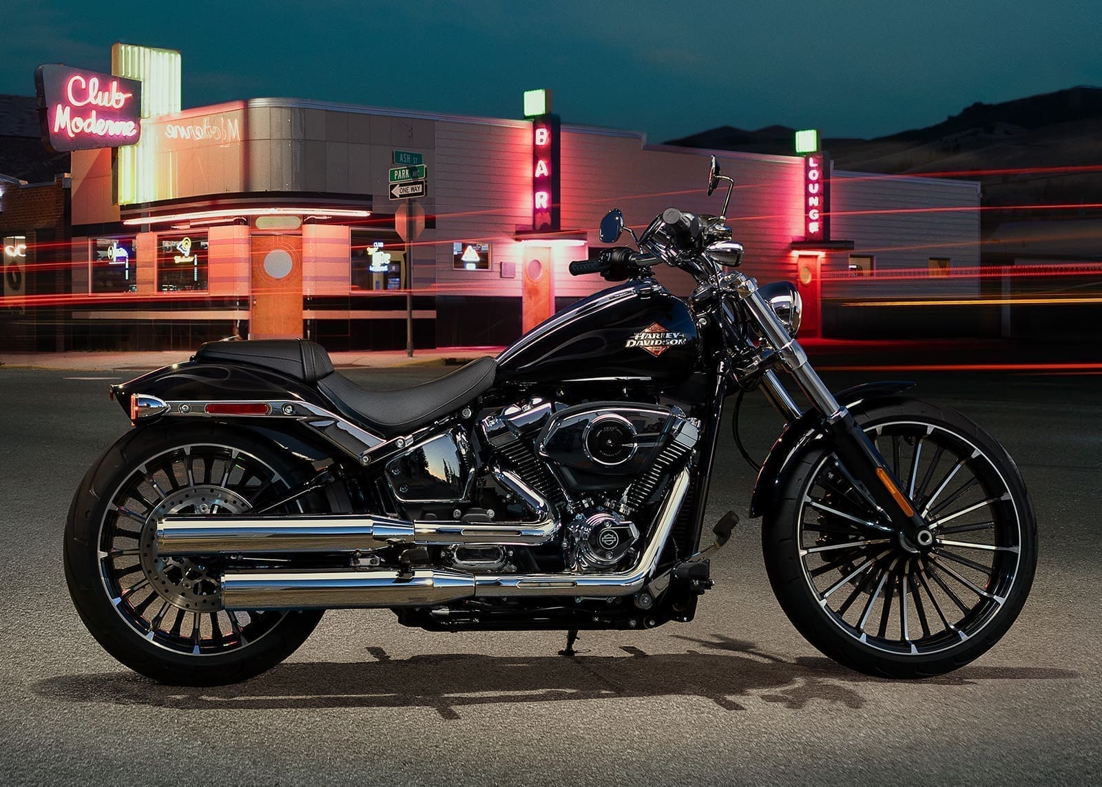 Harley-Davidson Breakout 117 2023: Khi Biểu Tượng Cơ Bắp Mỹ Vượt Tầm Giá Trị