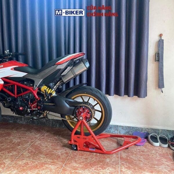 ben nang xe ducati hypermotard 821 mot gap mb143 01