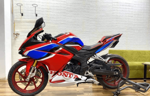 Ben nâng CBR250R Ben nâng CBR250R