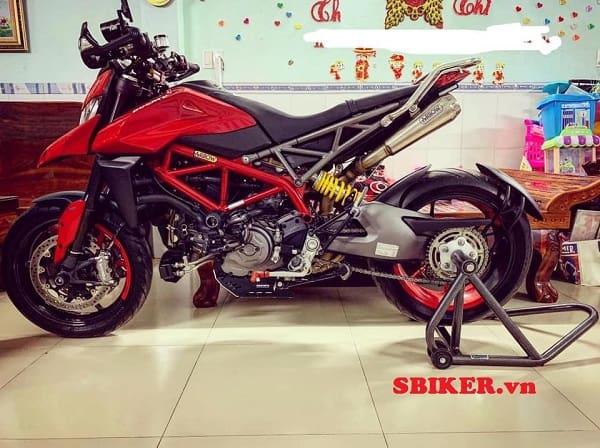 ben nang xe hypermotard 950