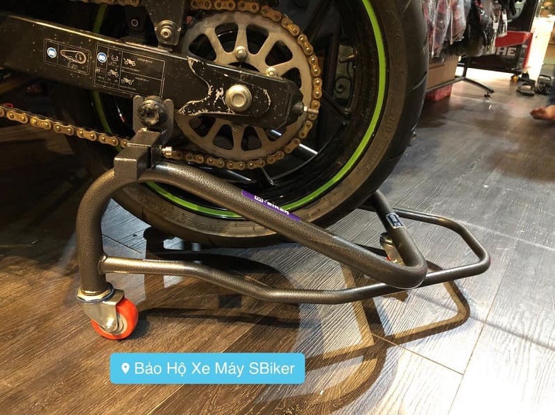 ben nang xe suzuki gsxr