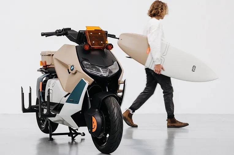 BMW CE 04 Vagabund Moto Concept - Sự kết hợp hoàn hảo giữa phong cách và tính năng