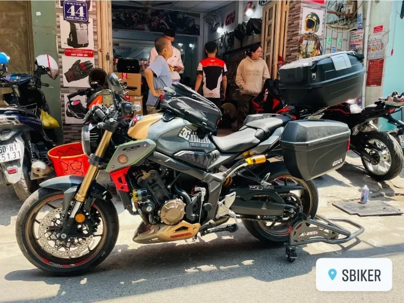 Bộ 3 thùng Givi trên Honda CBR650R