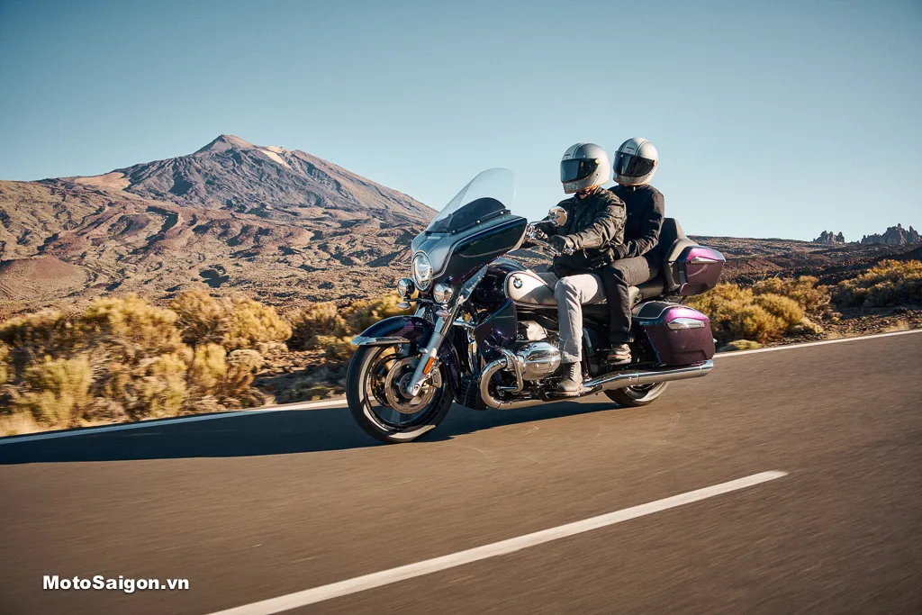 Chi tiết về hộp đựng đồ phía trên và phía bên hông của BMW R 18 Transcontinental