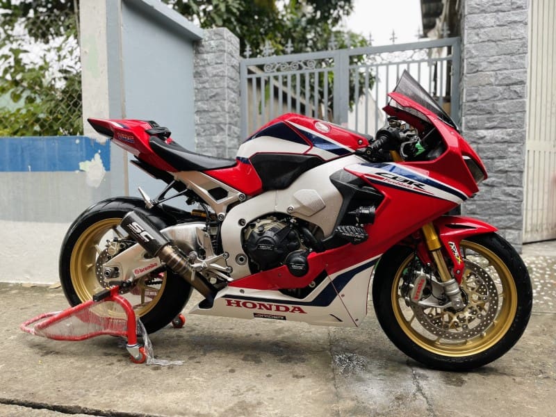 chong nang xe cbr1000rr chong nang xe cbr1000rr