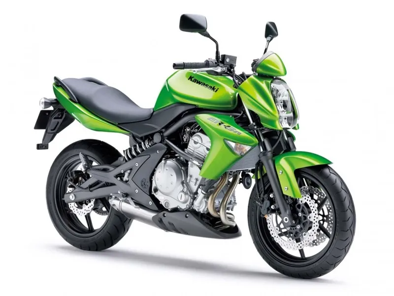Thùng Top Kawasaki ER-6n: Nâng Tầm Xế Yêu Của Bạn Cùng MBikervn
