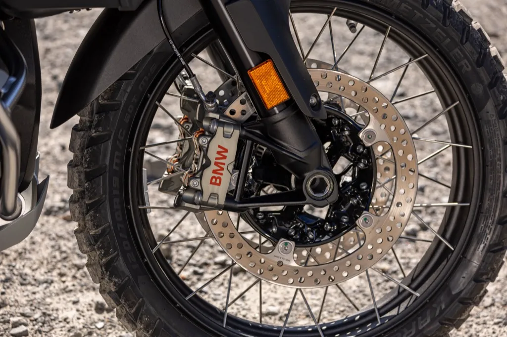 Hệ thống treo và thiết kế tổng thể của BMW R 1300 GS Adventure