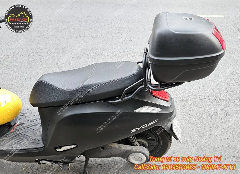 Khi xe máy điện muốn nâng cấp thùng sau cần trang bị baga sau cho xe