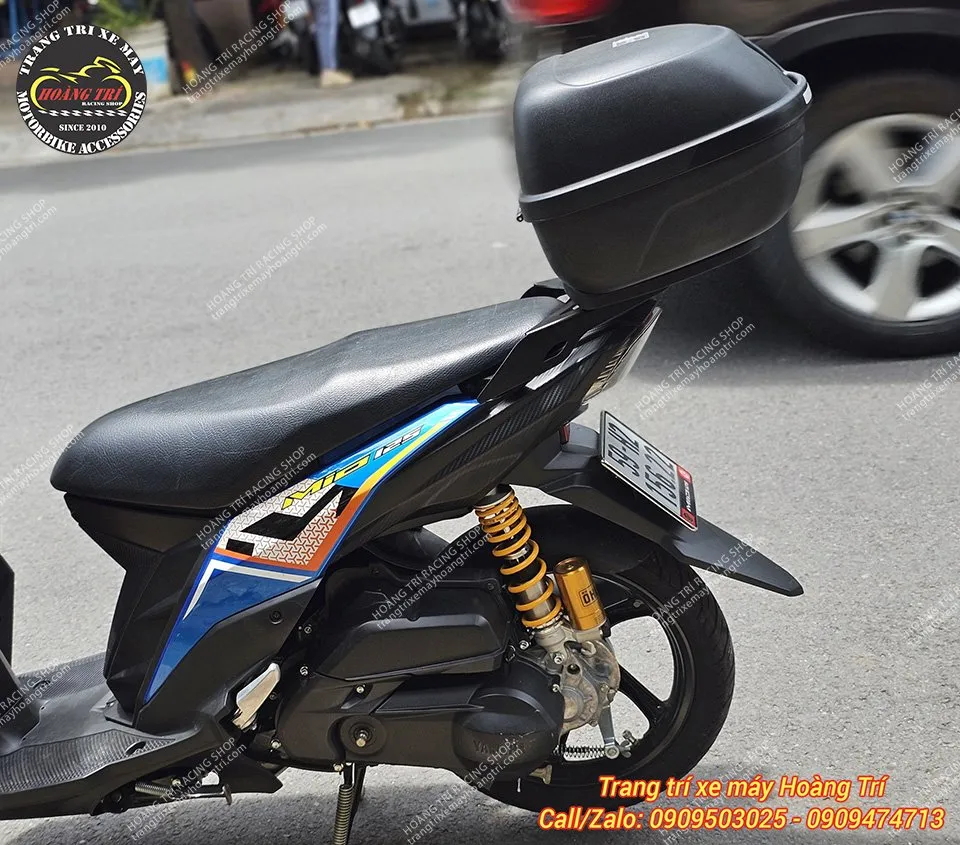 Thùng sau đã được lắp đặt chắc chắn trên xe Mio M3