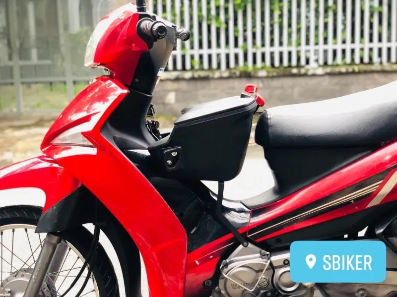Thùng top Givi E Series: Lựa chọn phổ biến cho Yamaha Sirius Fi
