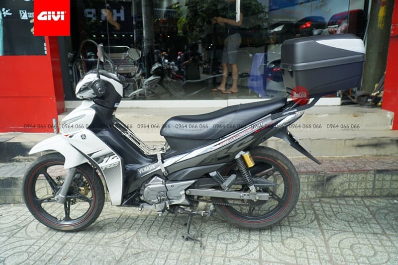 thung xe may jupiter rc