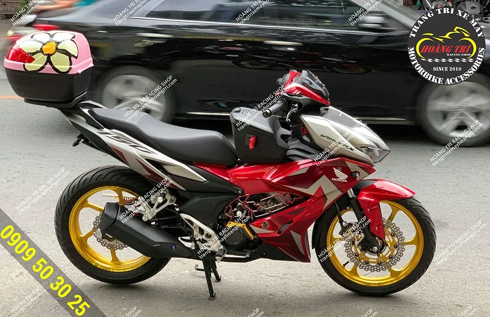 Xe đã lắp thùng givi trên baga sau đa năng