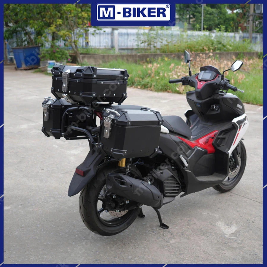 Baga inox M-Biker lắp trên xe Yamaha NVX V2 với thùng sau Givi và khung sườn chắc chắn