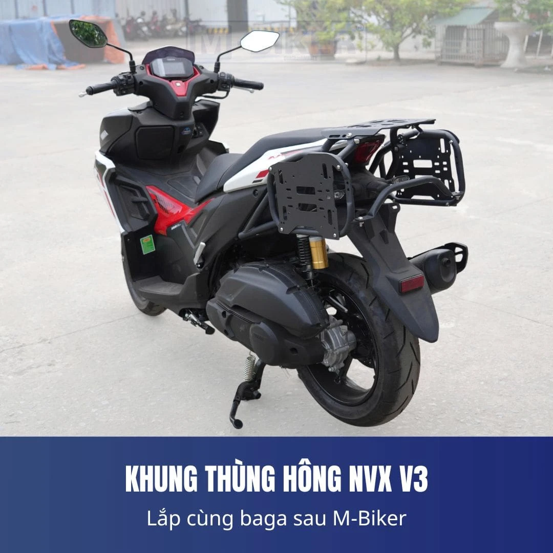 Phụ kiện xe NVX M-Biker: Bảng giá 2026 và phân biệt V2/V3 13 Tay cầm dụng cụ lục giác hoa thị T25 đang căn chỉnh ốp bảo vệ thân xe NVX mà không làm trầy sơn zin