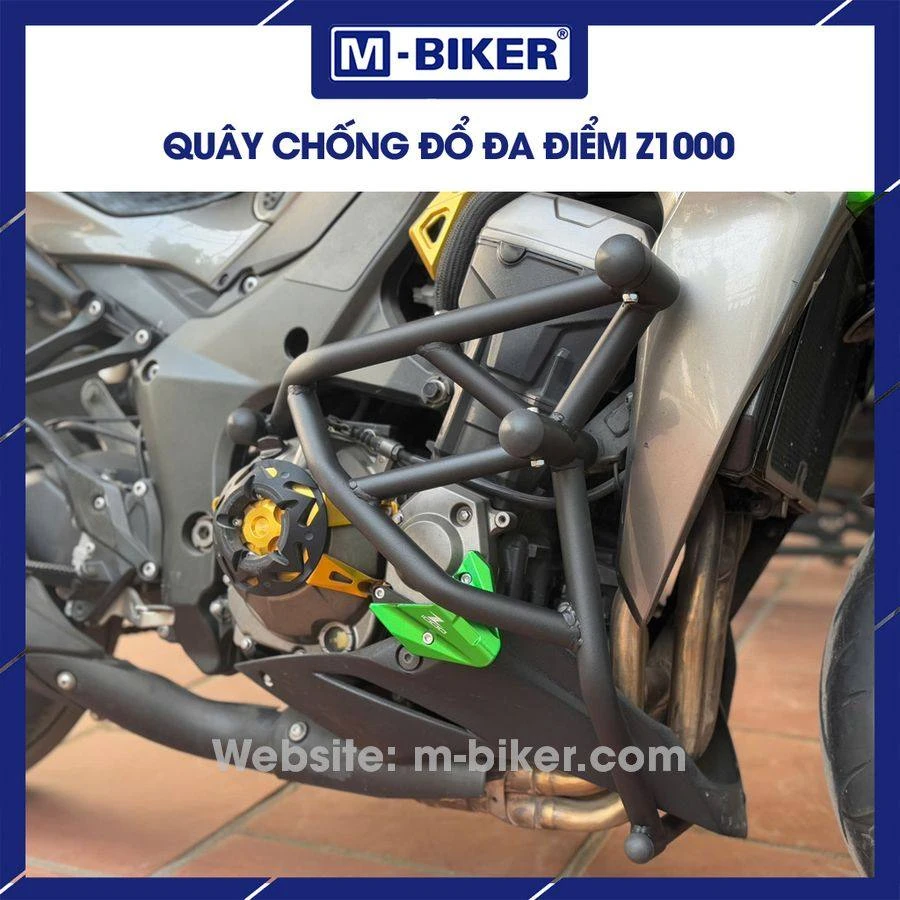 Góc nhìn cận cảnh khung bảo vệ M-Biker ôm sát động cơ Yamaha MT-03 mà không cản trở góc nghiêng