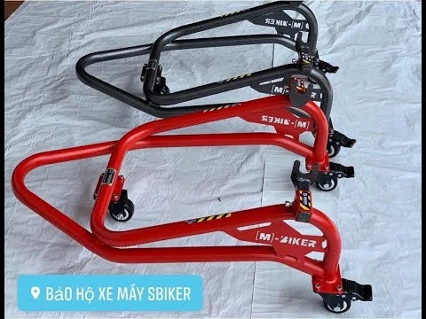 Ben nâng M-Biker nâng trực tiếp gắp xe: đối chiếu tải trọng 2 Ngàm chữ V của ben nâng ôm sát trục gắp sau xe mô tô phân khối lớn truyền lực thẳng đứng
